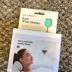 30 Watt Bath Wine Holder in Seafoam